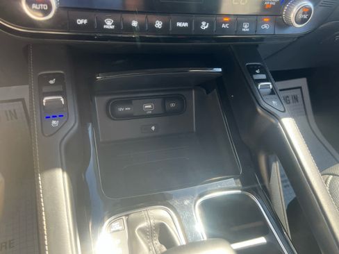 Used 2022 Kia Telluride EX w/ EX Premium Package image 23