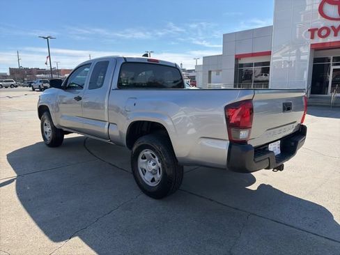 Used 2020 Toyota Tacoma SR RWD image 7