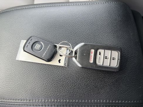 Used 2016 Honda CR-V Touring image 26