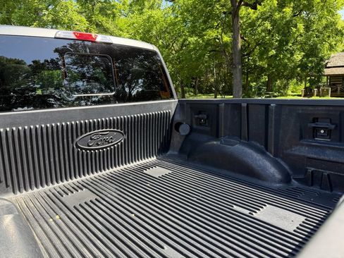Used 2017 Ford F150 XLT w/ Equipment Group 302A Luxury AWD/4WD image 36