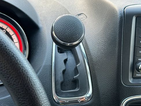 Used 2017 Dodge Grand Caravan SE w/ Power Window Group image 18