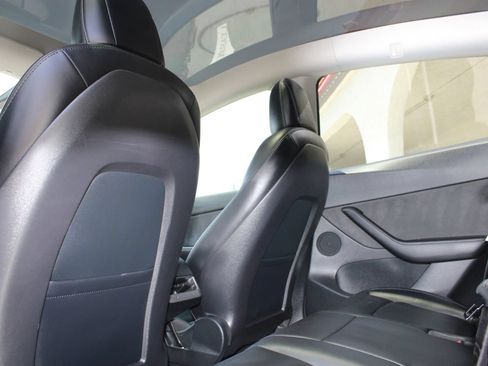 Used 2021 Tesla Model Y Long Range AWD/4WD image 13