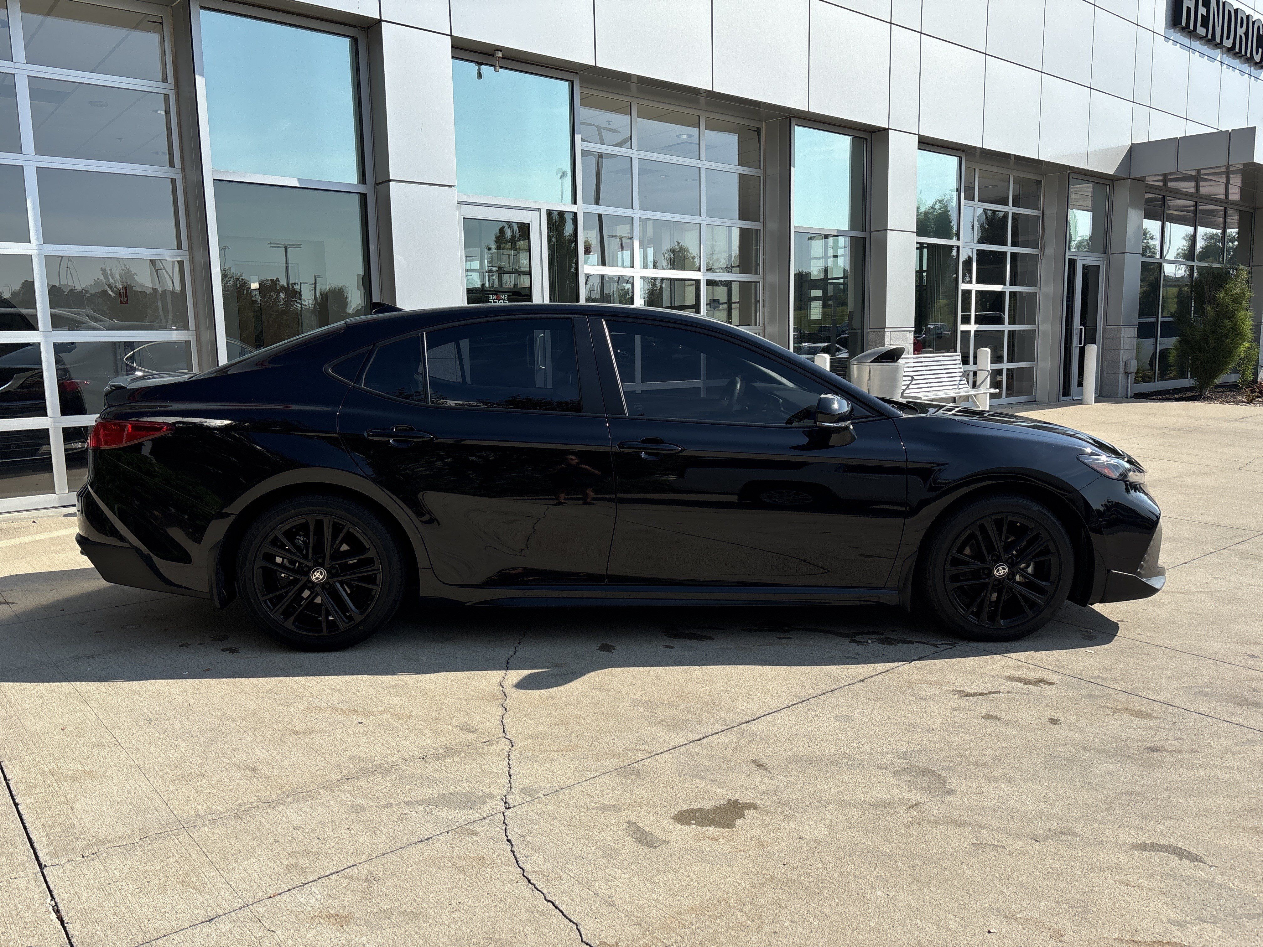 Used 2025 Toyota Camry SE FWD image 10