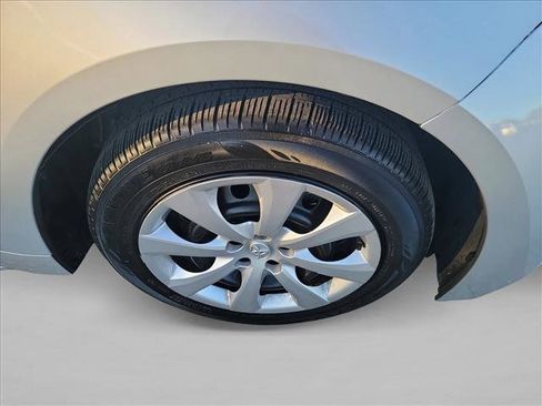 Used 2025 Toyota Corolla LE image 10