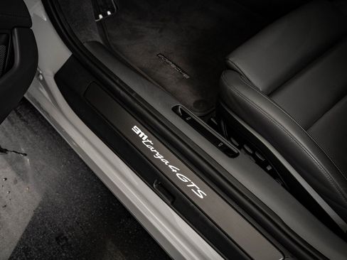 Certified 2022 Porsche 911 Targa 4 GTS image 57