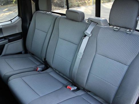 Used 2019 Ford F150 XLT w/ Equipment Group 302A Luxury AWD/4WD image 16