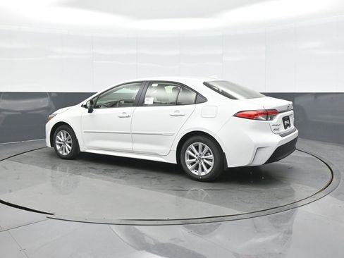 New 2026 Toyota Corolla LE image 5