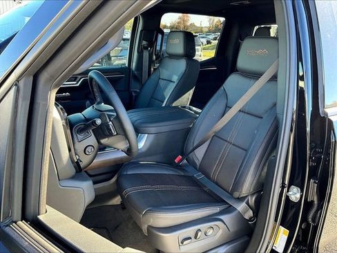 New 2026 Chevrolet Silverado 1500 High Country w/ Midnight Edition image 9