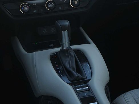 New 2026 Honda HR-V LX image 17