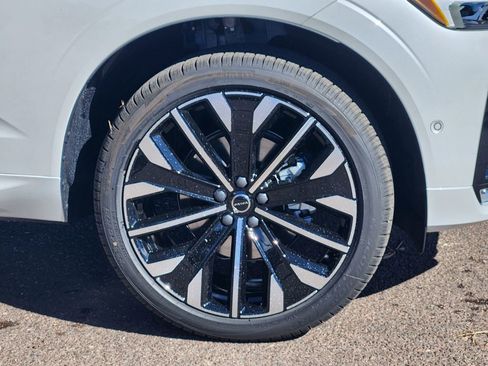 New 2026 Volvo XC60 B5 Ultra w/ Protection Package Premier image 29