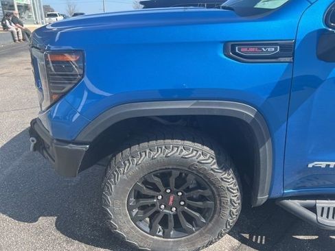 Used 2023 GMC Sierra 1500 AT4X image 19