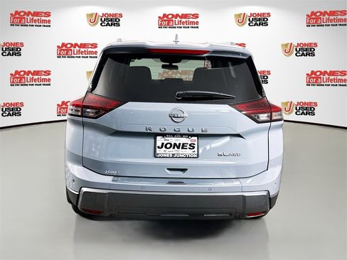 Certified 2025 Nissan Rogue SL image 16