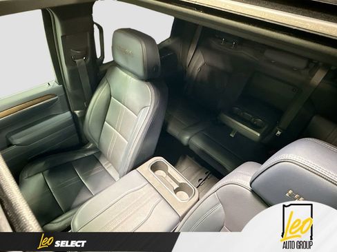 Used 2024 Chevrolet Silverado 1500 High Country w/ High Country Premium Package AWD/4WD image 23