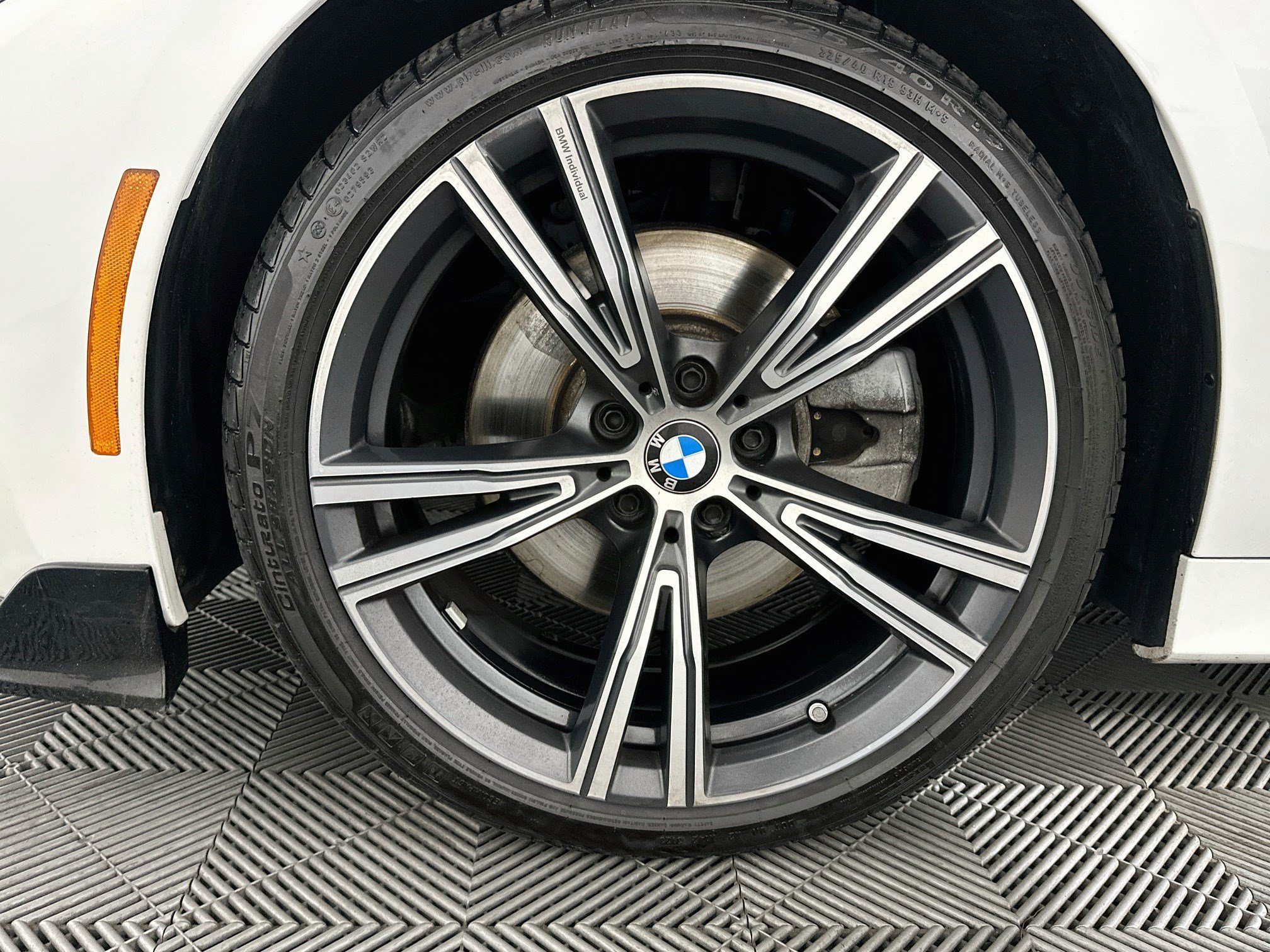Used 2021 BMW 330i xDrive Sedan w/ M Sport Package AWD/4WD image 35