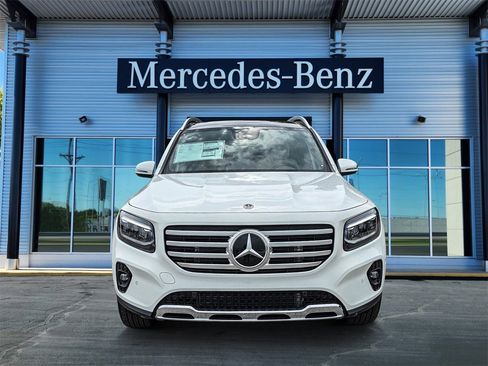New 2026 Mercedes-Benz GLB 250 4MATIC image 2