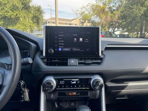 Used 2025 Toyota RAV4 LE image 21