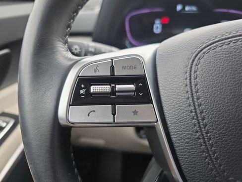 Certified 2024 Kia Telluride EX w/ EX Captain's Chair Package FWD image 23