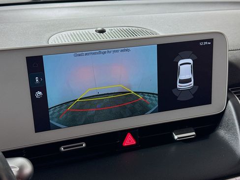 Used 2024 Hyundai Ioniq 5 SEL image 3