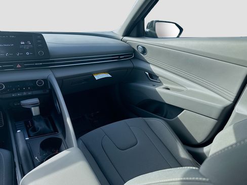 Certified 2026 Hyundai Elantra Sport FWD image 19