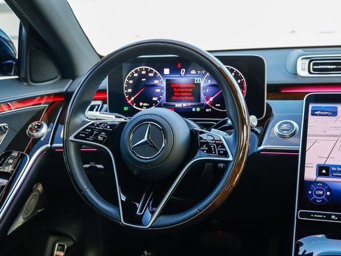Used 2024 Mercedes-Benz S 580 S 580 image 17