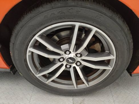 Used 2015 Ford Mustang Premium image 31