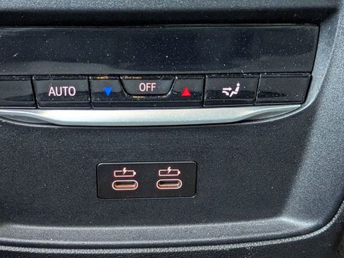 Used 2021 BMW M3 Competition image 23