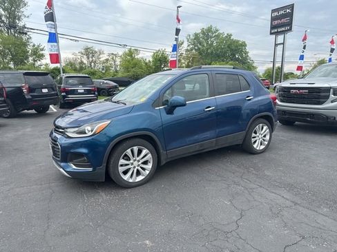 Used 2020 Chevrolet Trax Premier FWD image 11