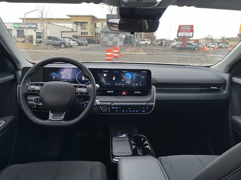 Used 2025 Hyundai Ioniq 5 SE image 28