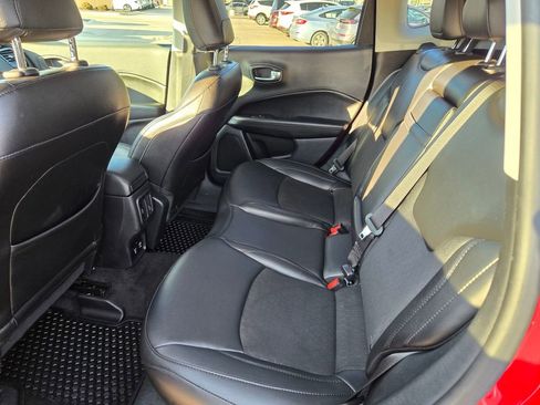 Used 2019 Jeep Compass Altitude image 28