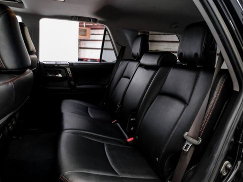Used 2022 Toyota 4Runner TRD Off-Road Premium w/ Moonroof Package AWD/4WD image 41