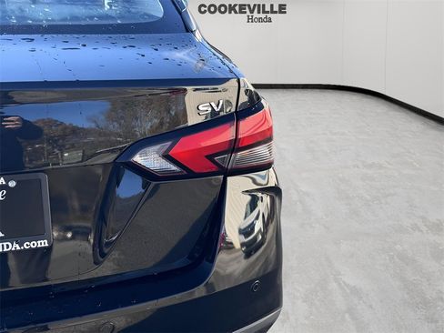 Used 2021 Nissan Versa SV image 7