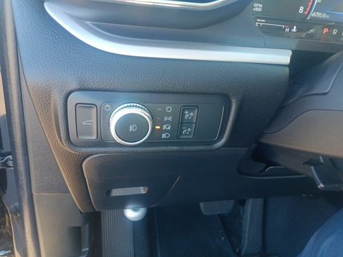 Used 2022 Ford Explorer XLT w/ Equipment Group 202A image 4