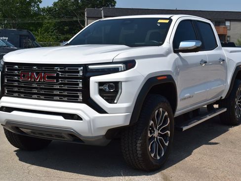Used 2024 GMC Canyon Denali AWD/4WD image 1