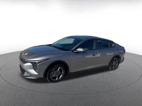 Used 2025 Kia K4 LXS image 7