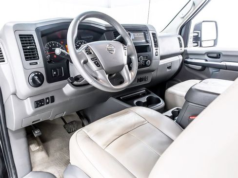 Used 2020 Nissan NV 3500 SL RWD image 25