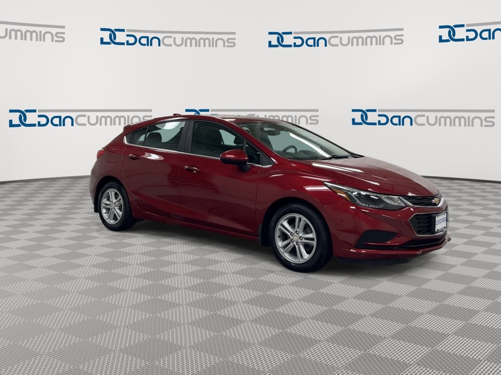 Used 2017 Chevrolet Cruze LT w/ Convenience Package FWD image 2