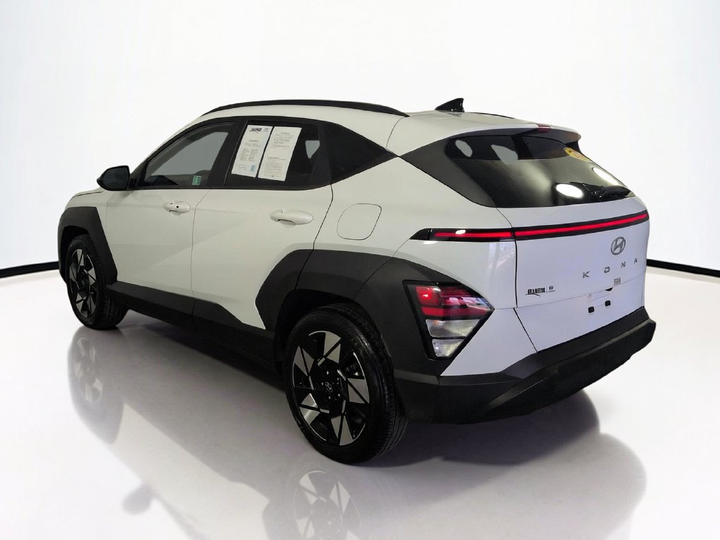 Used 2025 Hyundai Kona SEL FWD image 9