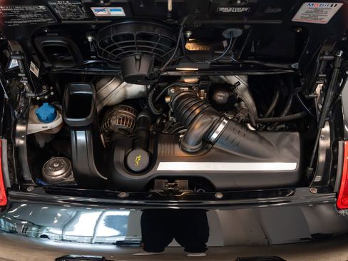 Used 2005 Porsche 911 Carrera S image 10