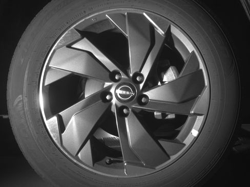 Used 2025 Nissan Rogue SV image 13