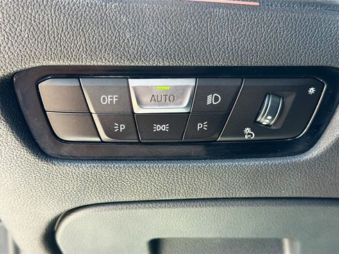 Used 2021 BMW 330i Sedan w/ Premium Package RWD image 35