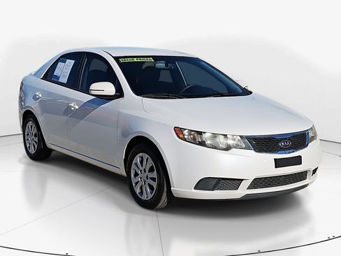 Used 2013 Kia Forte EX image 2