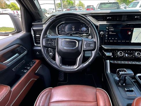 Used 2024 GMC Sierra 1500 Denali Ultimate AWD/4WD image 5
