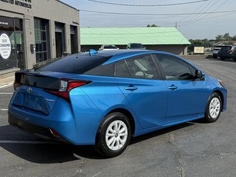 Used 2019 Toyota Prius LE FWD image 18