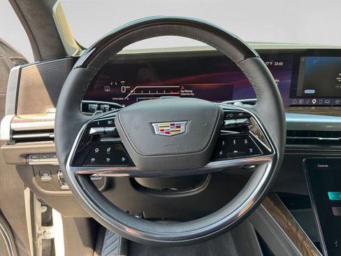 Used 2025 Cadillac Escalade Sport Platinum w/ LPO, Floor Liner Package AWD/4WD image 13
