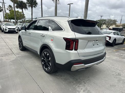 New 2026 Kia Sorento SX FWD image 11