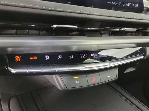 Used 2024 Cadillac XT4 Premium Luxury AWD/4WD image 29