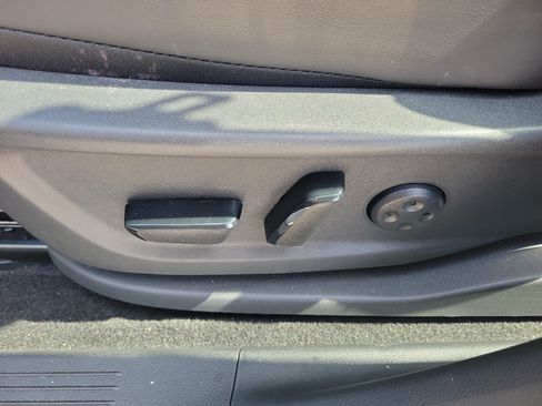 Certified 2024 Nissan Ariya FWD image 15