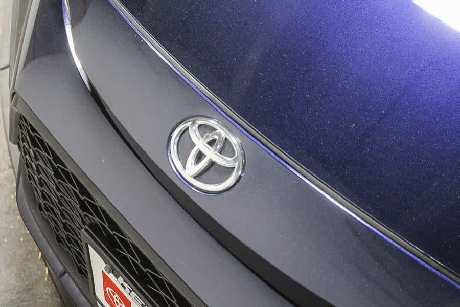 Used 2024 Toyota Corolla SE w/ SE Premium Package FWD image 13