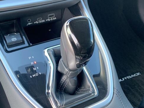 Used 2024 Subaru Outback Limited image 35