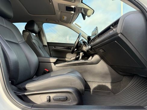Used 2024 Honda Civic Touring image 20